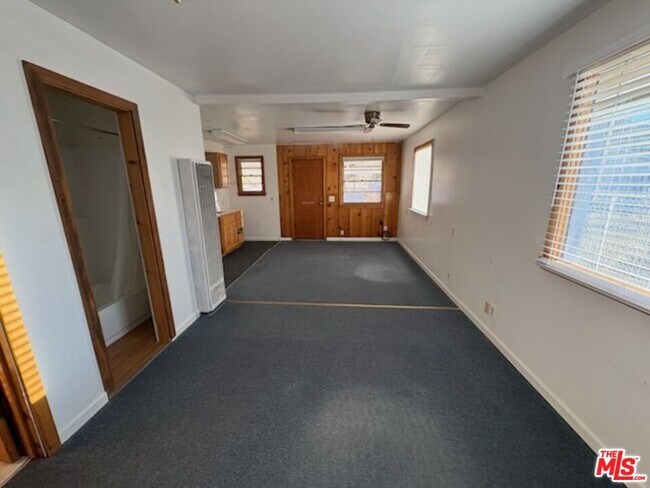 Building Photo - 26 Hfu Cir