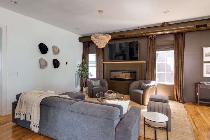 Building Photo - 1113 Wade Ave