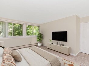Building Photo - 9 Wyndover Woods Ln