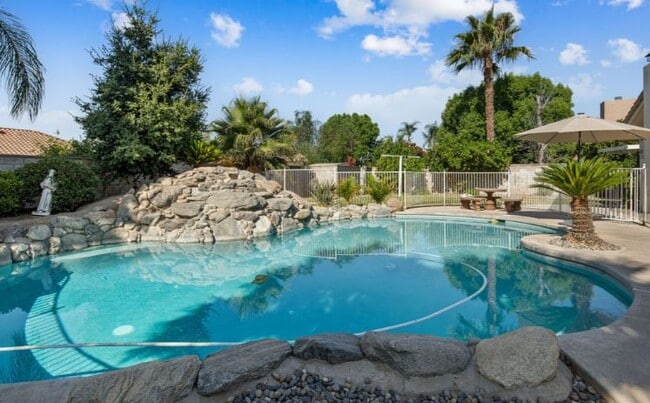 Building Photo - 13019 Queen Palm Ct