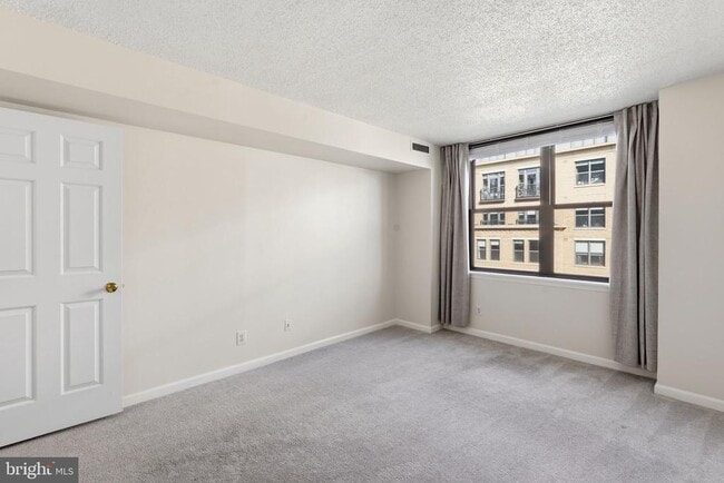 Building Photo - 1200 Braddock Pl