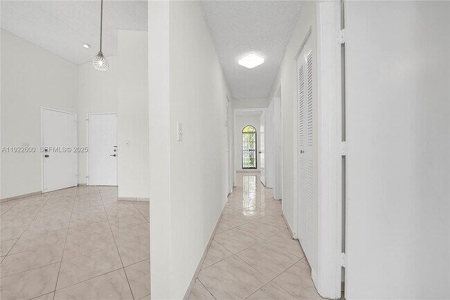 Building Photo - 3104 NW 109th Ave