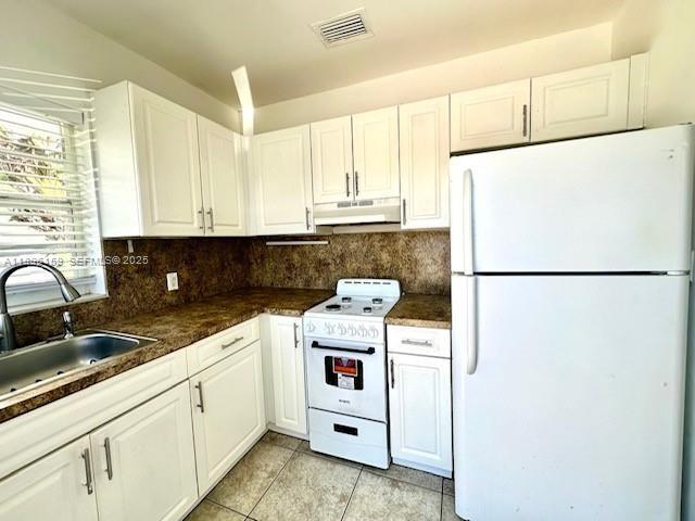 Building Photo - 2101 Bay Dr