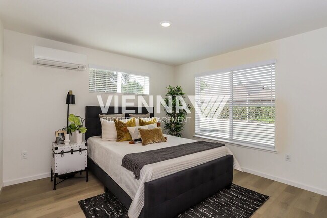 Building Photo - 8106 Quiet Knolls Dr