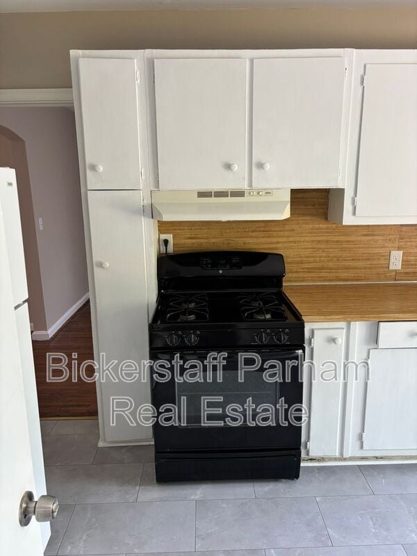 Building Photo - 3931 Dexter Dr