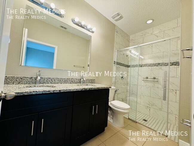 Building Photo - 1417 Swan Ct