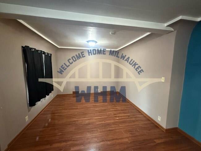 Building Photo - 2054 S 72nd St