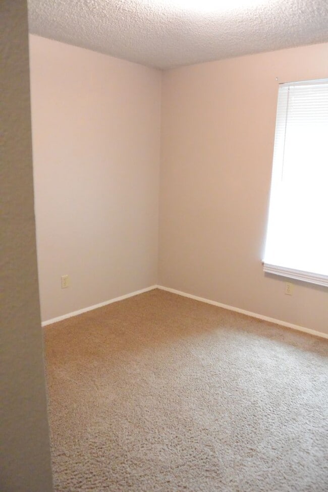 Building Photo - 1307 NW 119th St