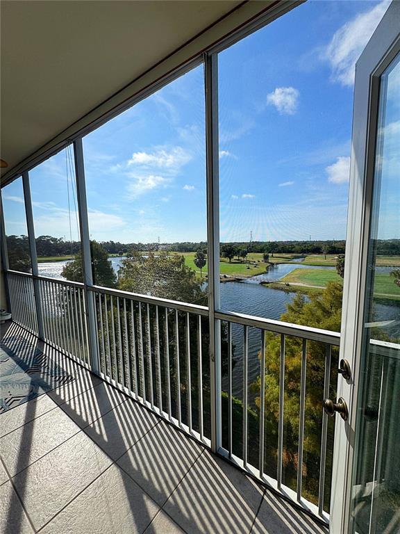 Building Photo - 1200 Country Club Dr