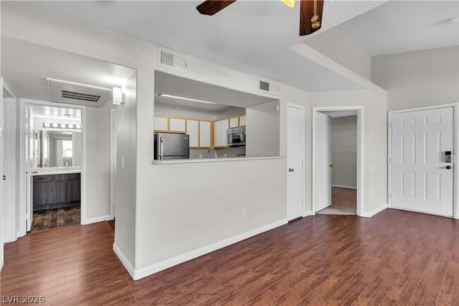 Building Photo - 2300 E Silverado Ranch Blvd