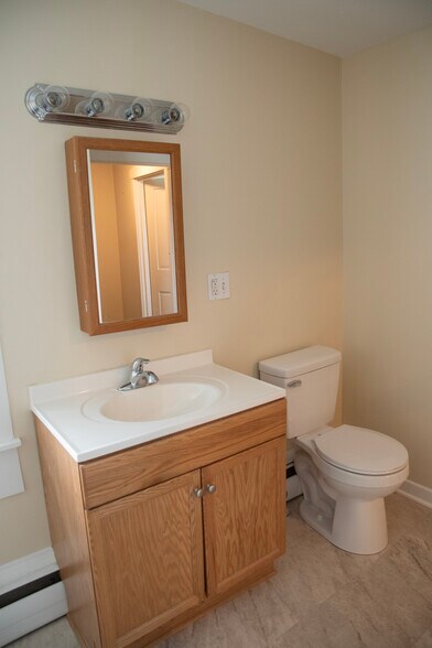 Building Photo - 1366 Lititz Rd