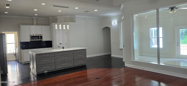 Building Photo - 10064 Ecton Ln