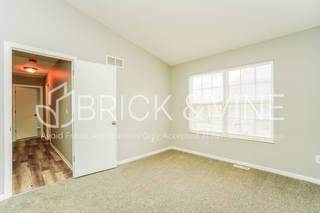 Building Photo - 2839 Beal Dr