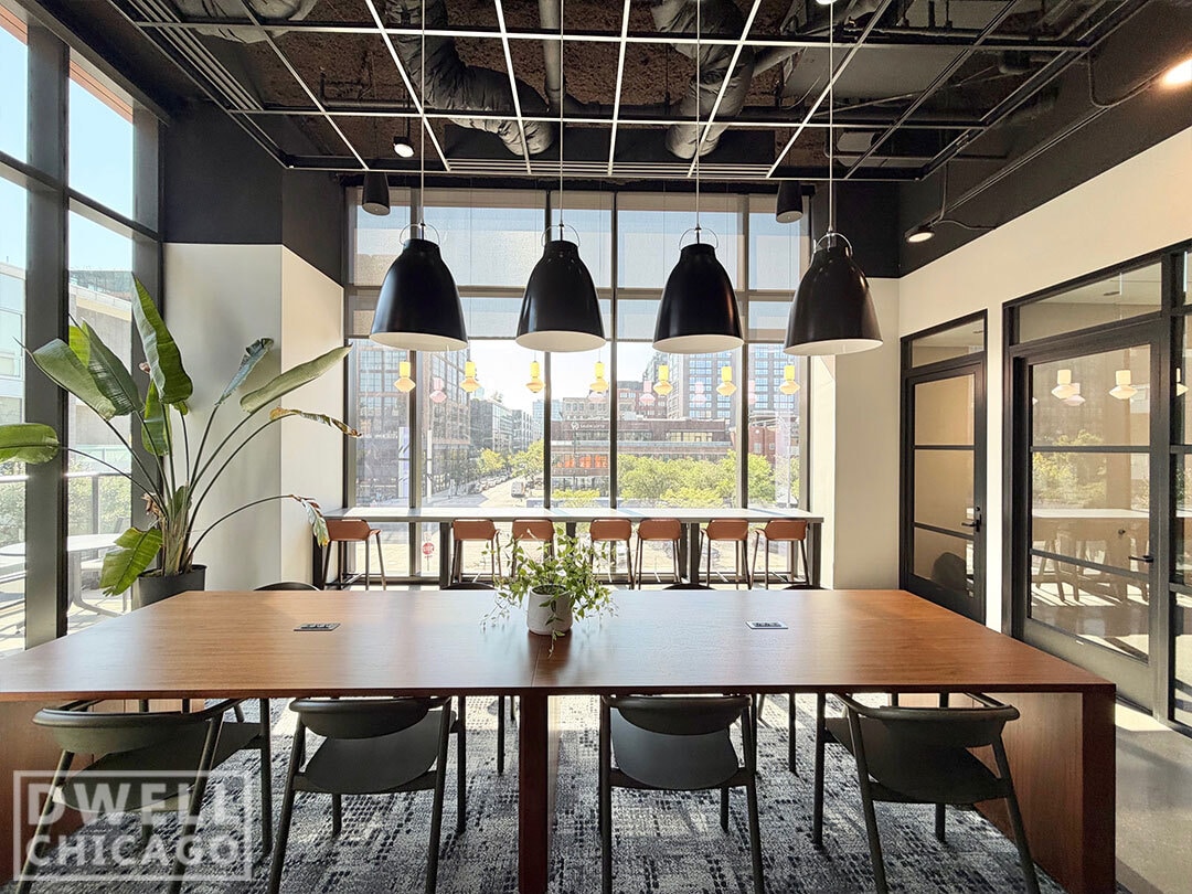 Building Photo - 1111 W Lake St