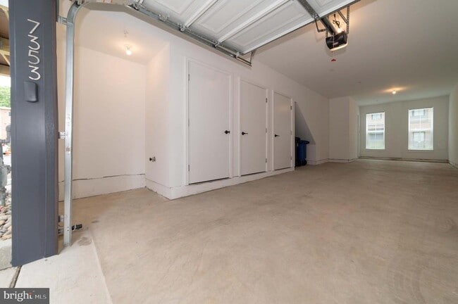 Building Photo - 7353 Blade Dr
