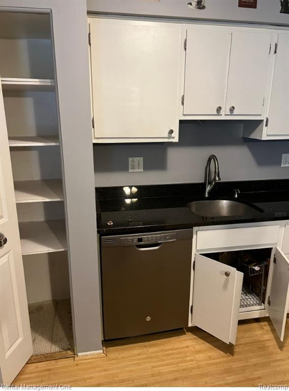 Building Photo - 7610 Woodview St