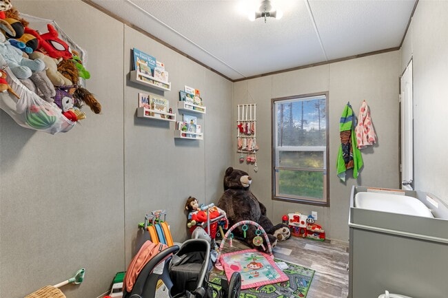 Building Photo - 1027 County Rd 3141 East