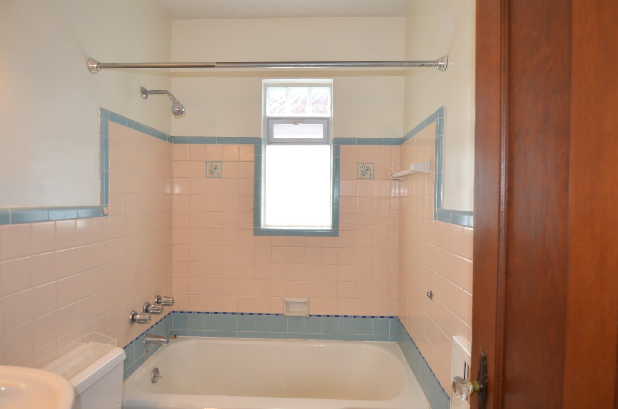 Building Photo - 5537 Bosworth Pl