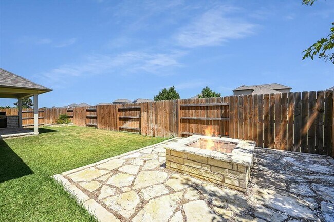Building Photo - 3316 Amerigo Pl
