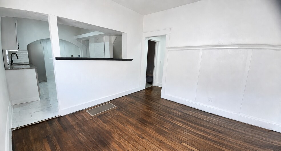 Building Photo - 2217 E 37th St