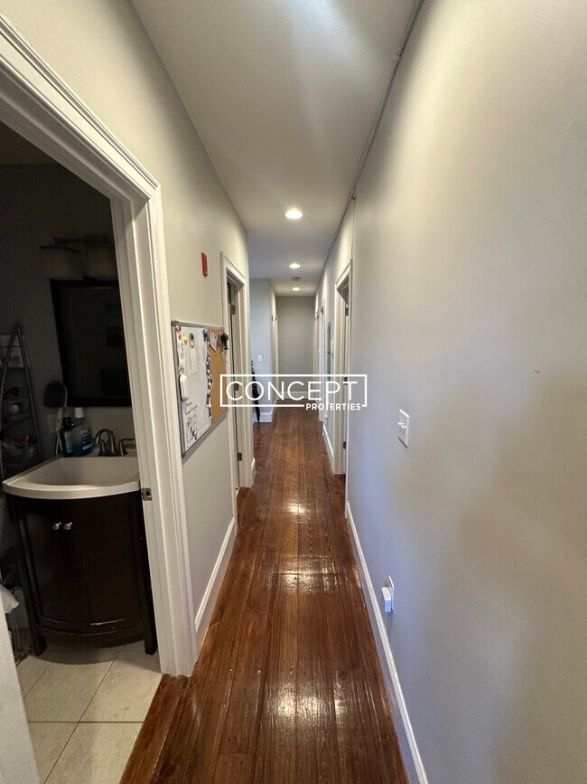 Building Photo - 14 Sewall St