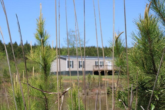 Building Photo - 818 W Grantville Rd