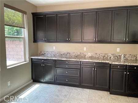 Building Photo - 3476 Villa Dr