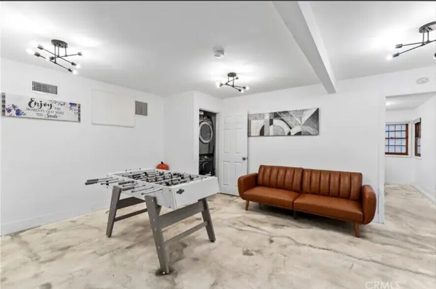 Building Photo - 26776 CA-189