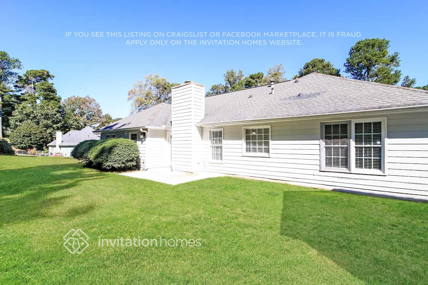 Building Photo - 3061 Lakecrest Dr