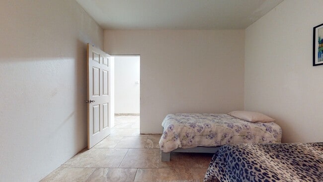 Building Photo - 218 Cynthia Loop NW