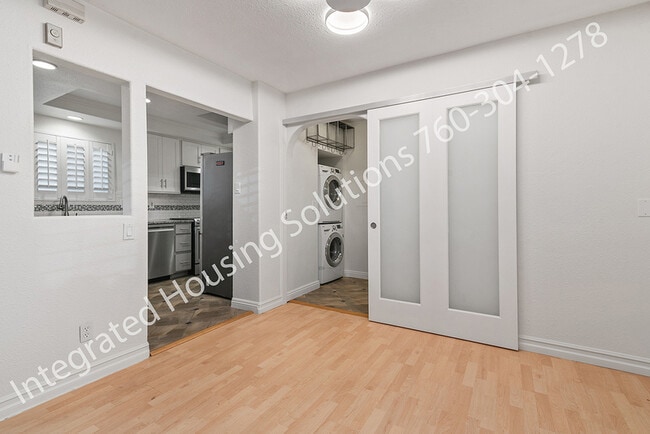 Building Photo - 5927 Mildred St