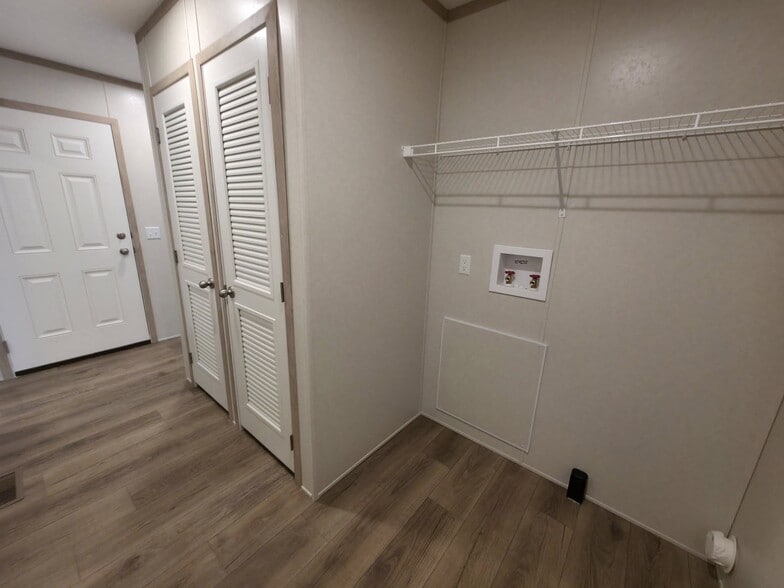 Building Photo - 1312 W Harbour Unit 160