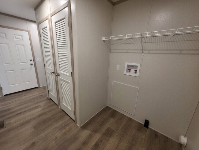 Building Photo - 1312 W Harbour Unit 160