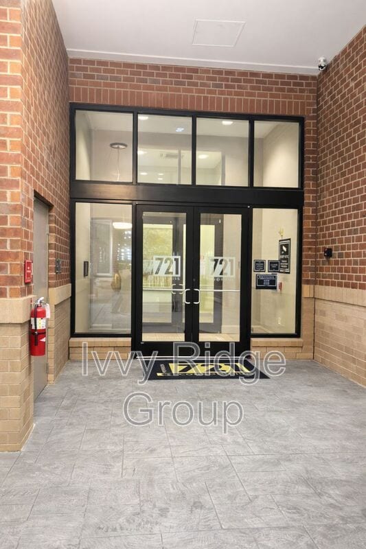 Building Photo - 721 Gov Morrison St