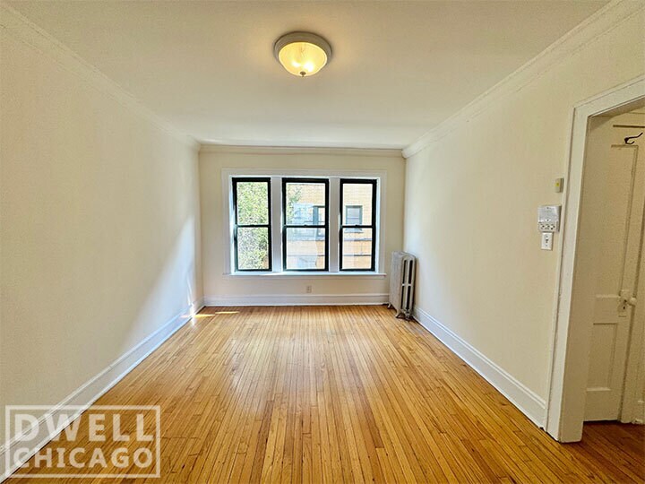 Building Photo - 2342 N Spaulding Ave