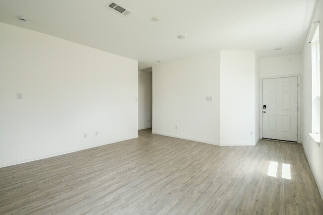 Building Photo - 21353 Rising Fawn Rd