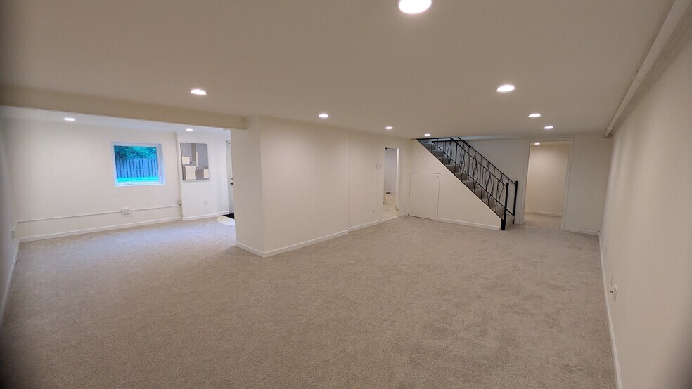 Building Photo - 65 Ridge Line Dr