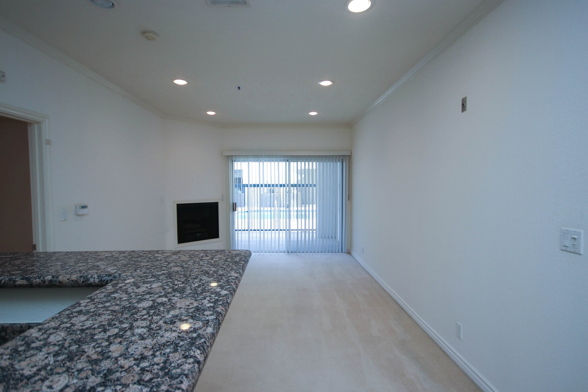 Building Photo - 300 N El Molino Ave
