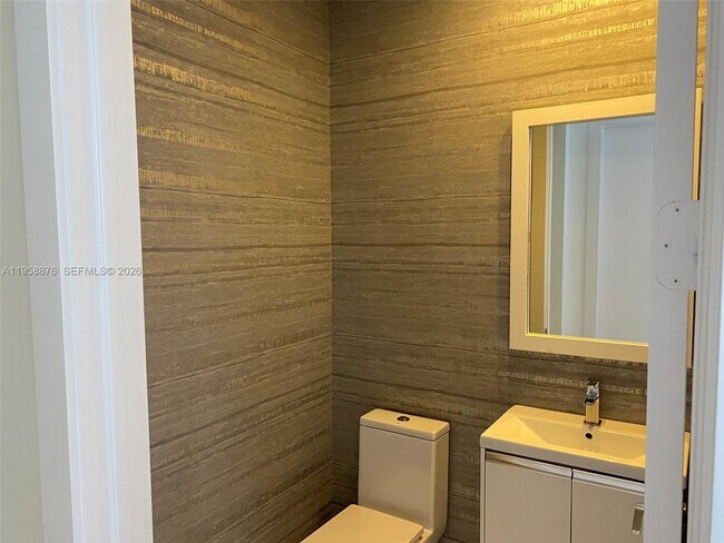 Building Photo - 6430 NW 104th Path