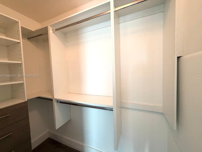 Building Photo - 2900 NE 7th Ave