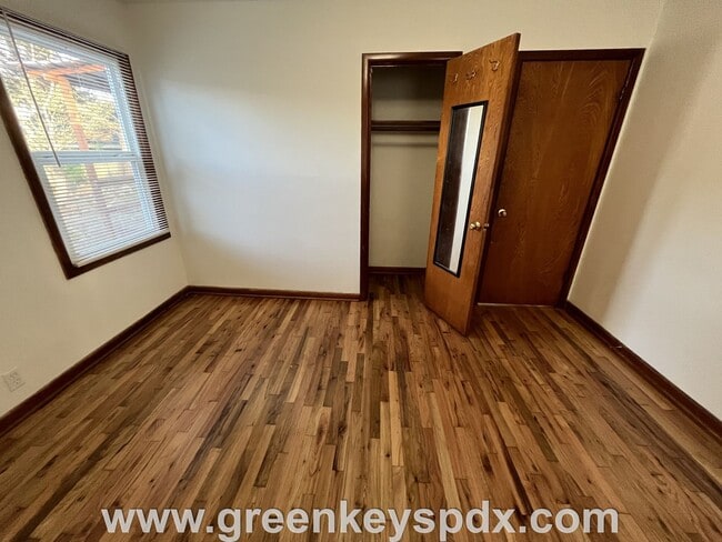 Building Photo - Wow! What a beautiful home! 3 bedrooms, 2 ...
