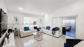Building Photo - 436 sw 99 ct