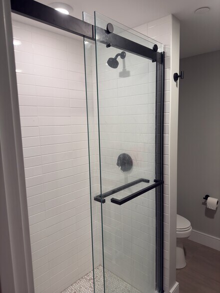 Building Photo - 16 Baker Ct