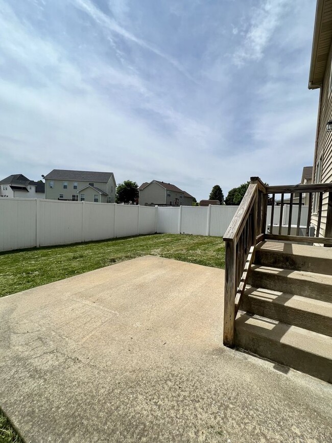 Building Photo - Beautiful Home Available Now!
