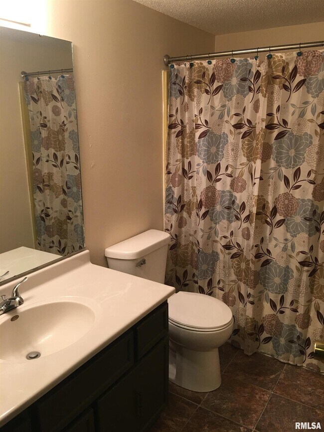 Building Photo - 2509 E 50th St