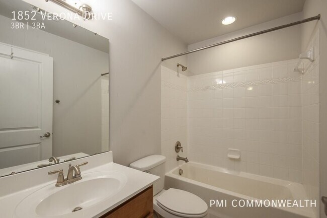 Building Photo - 1852 Verona Dr