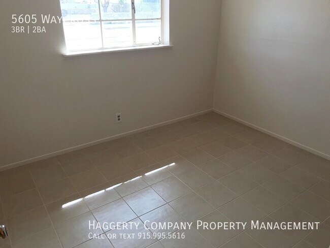 Building Photo - 5605 Waycross-