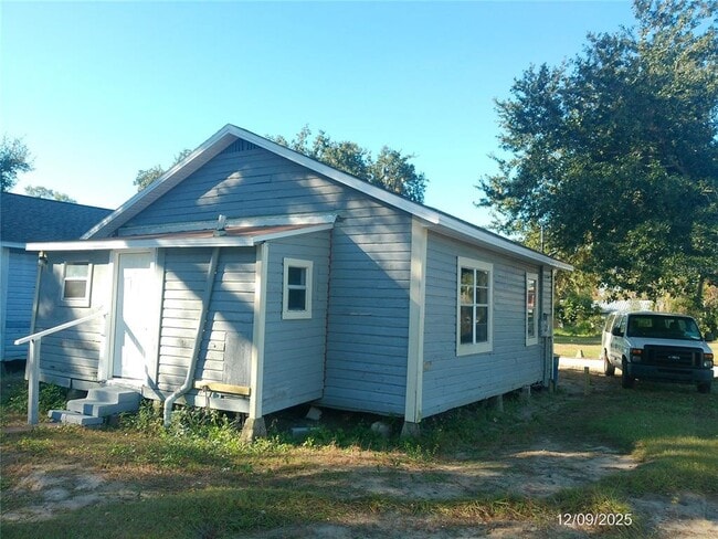 Building Photo - 808 S 5th Ave