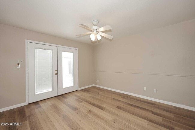 Building Photo - 944 S Valencia