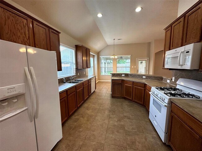 Building Photo - 2047 Lulach Ln